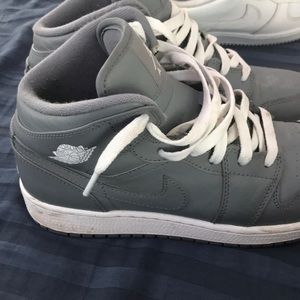 Jordan 1 grey